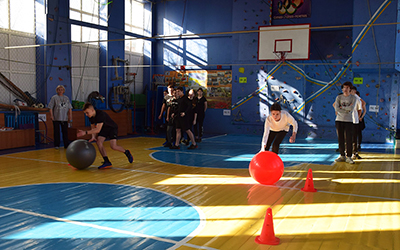 Захід для учнів 10-х класів “Look good! Feel great! Play sport!”